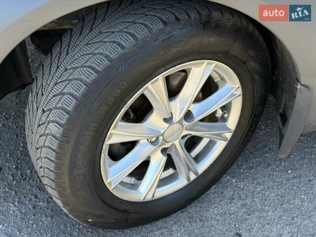 Серый Форд Транзит Коннект, объемом двигателя 1.75 л и пробегом 324 тыс. км за 5100 $, фото 16 на Automoto.ua