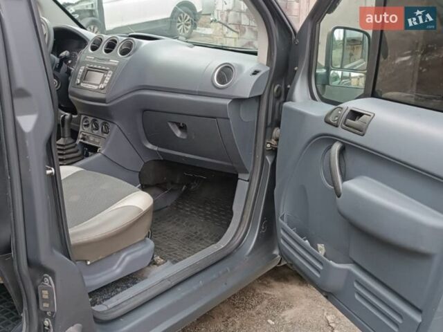 Серый Форд Транзит Коннект, объемом двигателя 1.75 л и пробегом 305 тыс. км за 6000 $, фото 20 на Automoto.ua