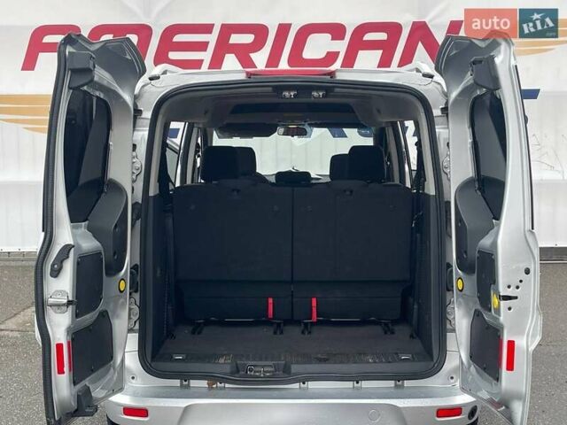 Серый Форд Транзит Коннект, объемом двигателя 2.5 л и пробегом 234 тыс. км за 11800 $, фото 10 на Automoto.ua