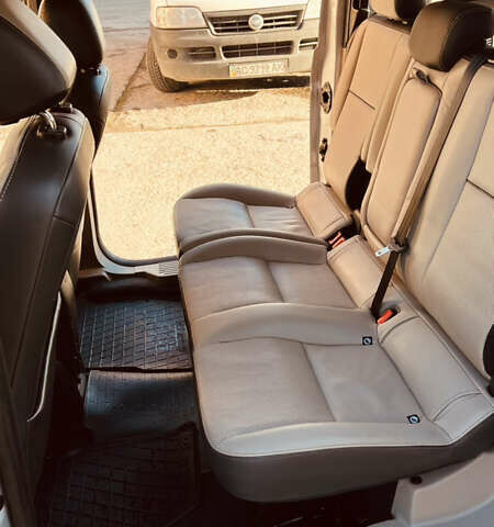 Серый Форд Транзит Коннект, объемом двигателя 2.5 л и пробегом 108 тыс. км за 14000 $, фото 10 на Automoto.ua