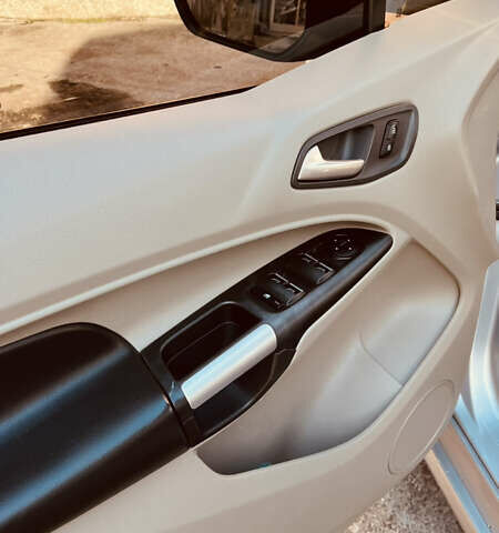 Серый Форд Транзит Коннект, объемом двигателя 2.5 л и пробегом 108 тыс. км за 14000 $, фото 8 на Automoto.ua