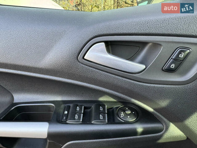 Серый Форд Транзит Коннект, объемом двигателя 2.5 л и пробегом 157 тыс. км за 15999 $, фото 18 на Automoto.ua