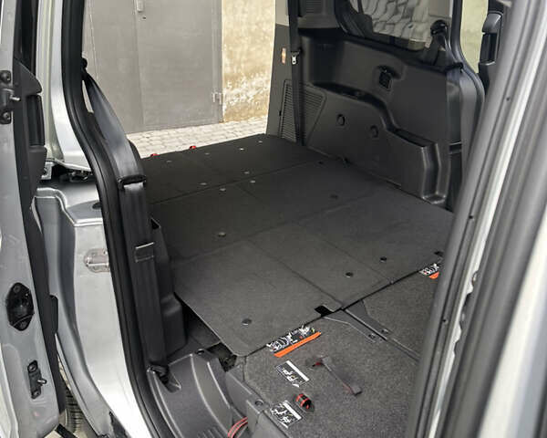 Серый Форд Транзит Коннект, объемом двигателя 2.49 л и пробегом 81 тыс. км за 15200 $, фото 36 на Automoto.ua