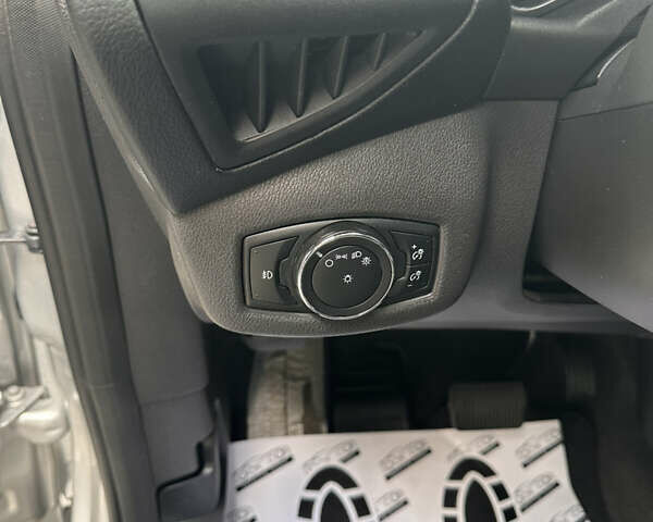 Серый Форд Транзит Коннект, объемом двигателя 2.49 л и пробегом 81 тыс. км за 15200 $, фото 48 на Automoto.ua