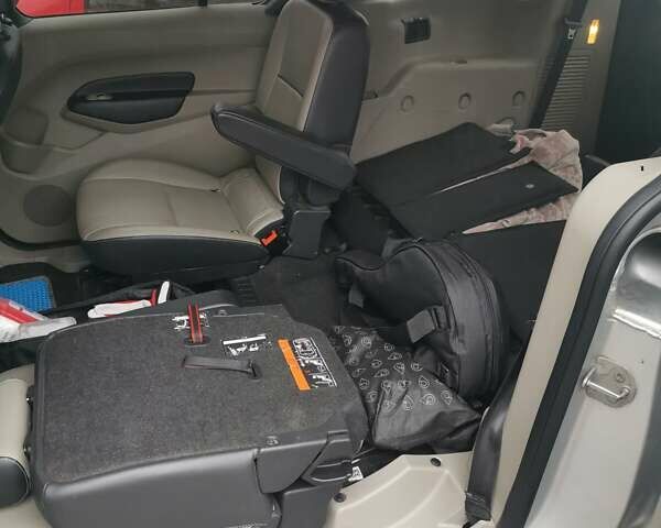 Сірий Форд Транзит Коннект, об'ємом двигуна 2.5 л та пробігом 75 тис. км за 14000 $, фото 4 на Automoto.ua