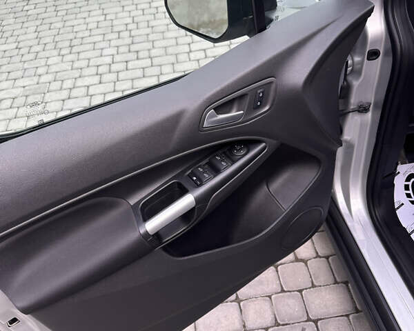 Серый Форд Транзит Коннект, объемом двигателя 2.49 л и пробегом 81 тыс. км за 15200 $, фото 44 на Automoto.ua