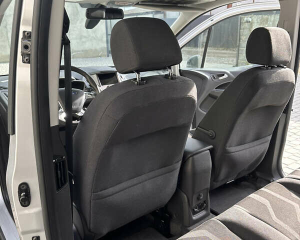 Серый Форд Транзит Коннект, объемом двигателя 2.49 л и пробегом 81 тыс. км за 15200 $, фото 24 на Automoto.ua