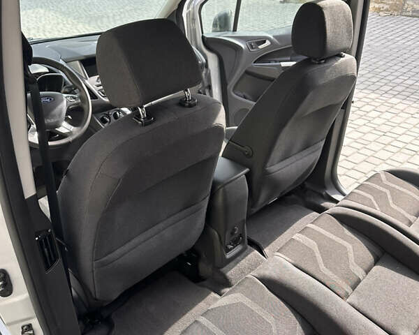 Серый Форд Транзит Коннект, объемом двигателя 2.49 л и пробегом 81 тыс. км за 15200 $, фото 23 на Automoto.ua