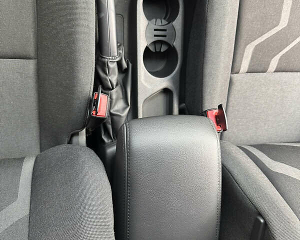 Серый Форд Транзит Коннект, объемом двигателя 2.49 л и пробегом 81 тыс. км за 15200 $, фото 45 на Automoto.ua