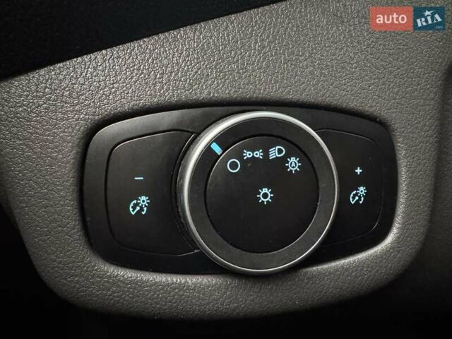 Серый Форд Транзит Коннект, объемом двигателя 2 л и пробегом 64 тыс. км за 16950 $, фото 33 на Automoto.ua