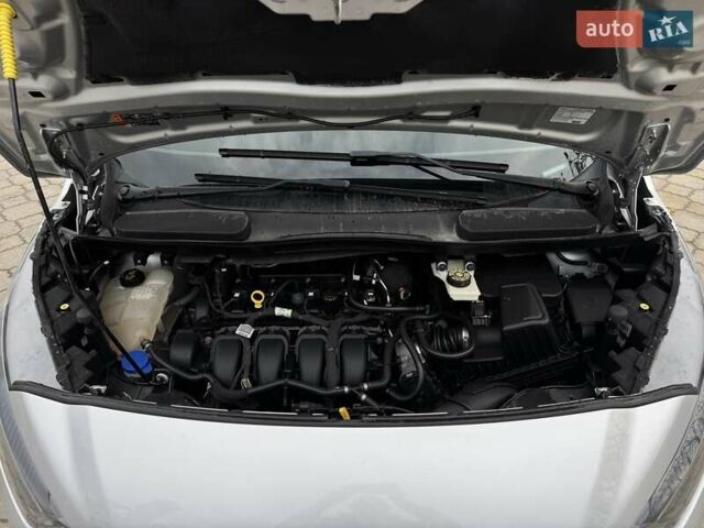 Серый Форд Транзит Коннект, объемом двигателя 2 л и пробегом 64 тыс. км за 16950 $, фото 34 на Automoto.ua