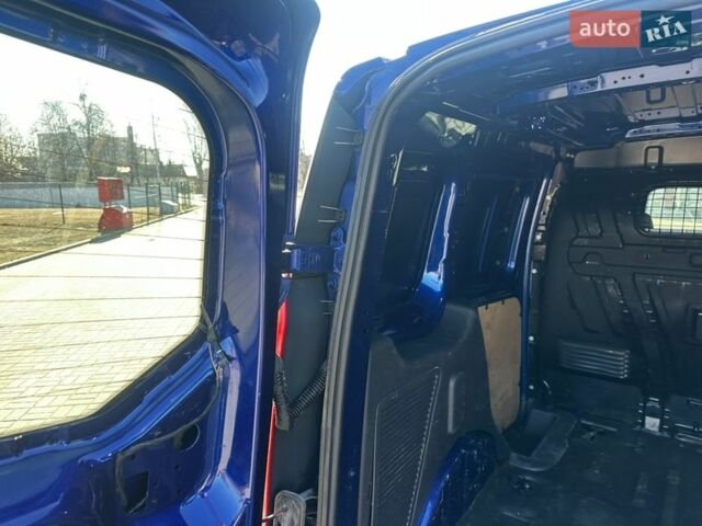Синий Форд Транзит Коннект, объемом двигателя 1.5 л и пробегом 264 тыс. км за 10500 $, фото 17 на Automoto.ua