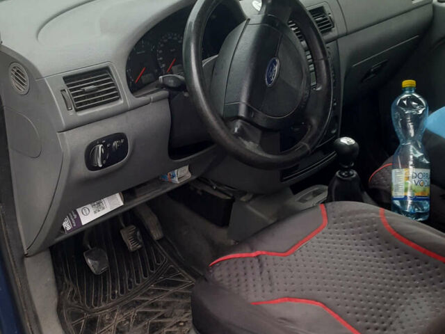 Синій Форд Транзит Коннект, об'ємом двигуна 1.75 л та пробігом 370 тис. км за 2700 $, фото 4 на Automoto.ua