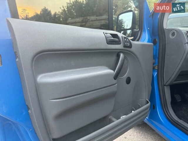 Синій Форд Транзит Коннект, об'ємом двигуна 1.8 л та пробігом 237 тис. км за 4250 $, фото 10 на Automoto.ua