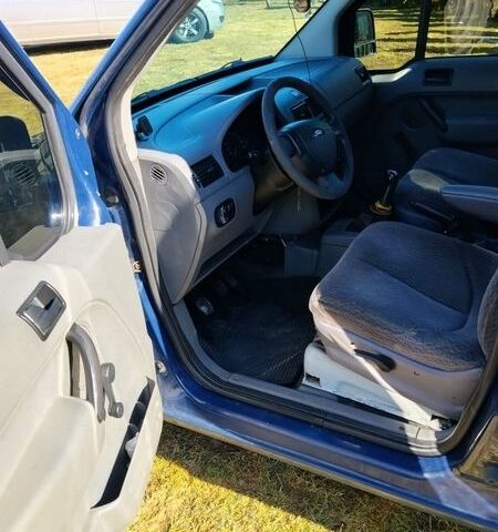 Синий Форд Транзит Коннект, объемом двигателя 1.8 л и пробегом 365 тыс. км за 3999 $, фото 6 на Automoto.ua