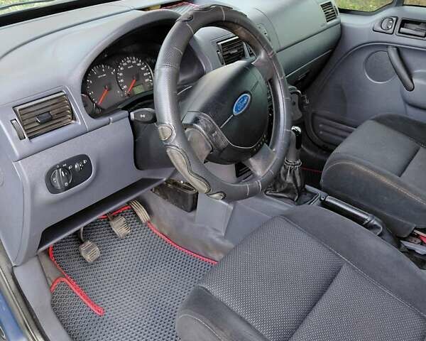 Синій Форд Транзит Коннект, об'ємом двигуна 1.8 л та пробігом 265 тис. км за 5400 $, фото 1 на Automoto.ua