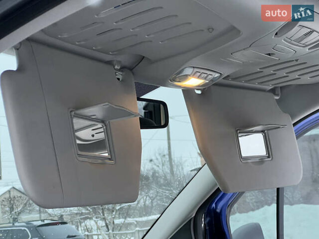 Синій Форд Транзит Коннект, об'ємом двигуна 2.5 л та пробігом 153 тис. км за 14900 $, фото 42 на Automoto.ua