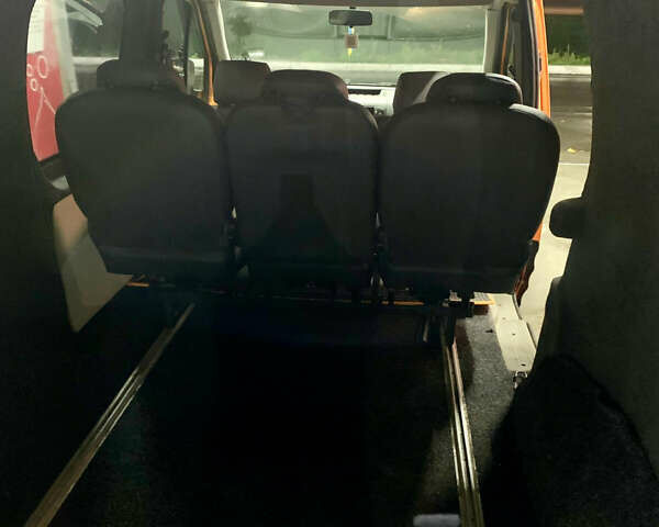 Помаранчевий Форд Транзит Коннект, об'ємом двигуна 1.8 л та пробігом 350 тис. км за 3900 $, фото 7 на Automoto.ua