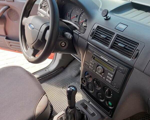 Помаранчевий Форд Транзит Коннект, об'ємом двигуна 1.8 л та пробігом 400 тис. км за 4700 $, фото 7 на Automoto.ua