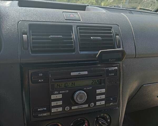 Оранжевый Форд Транзит Коннект, объемом двигателя 1.75 л и пробегом 283 тыс. км за 3000 $, фото 8 на Automoto.ua