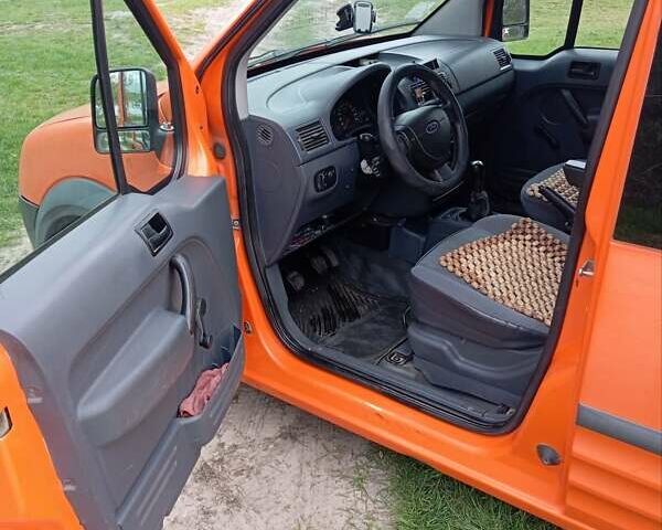 Оранжевый Форд Транзит Коннект, объемом двигателя 1.75 л и пробегом 338 тыс. км за 4555 $, фото 12 на Automoto.ua