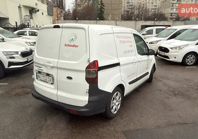 Белый Форд Транзит Курьер, объемом двигателя 1.5 л и пробегом 271 тыс. км за 6193 $, фото 4 на Automoto.ua