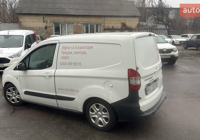 Белый Форд Транзит Курьер, объемом двигателя 1.5 л и пробегом 271 тыс. км за 6193 $, фото 6 на Automoto.ua