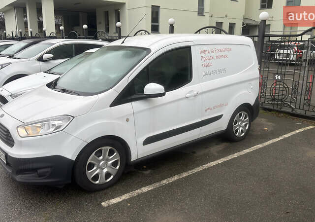 Белый Форд Транзит Курьер, объемом двигателя 1.5 л и пробегом 271 тыс. км за 6193 $, фото 9 на Automoto.ua