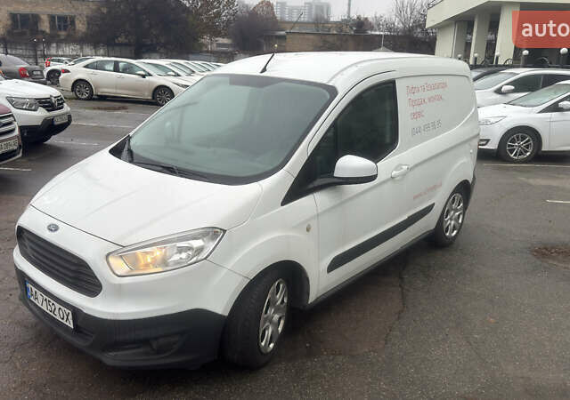 Белый Форд Транзит Курьер, объемом двигателя 1.5 л и пробегом 271 тыс. км за 6193 $, фото 7 на Automoto.ua