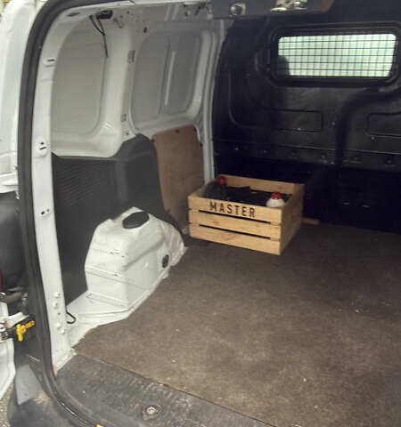 Белый Форд Транзит Курьер, объемом двигателя 1.5 л и пробегом 271 тыс. км за 6193 $, фото 13 на Automoto.ua