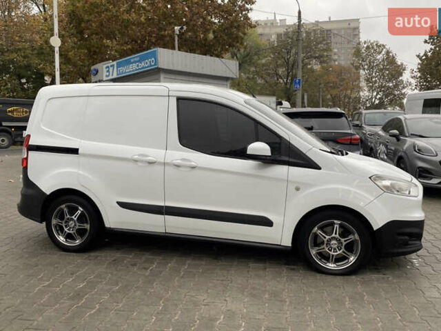 Белый Форд Транзит Курьер, объемом двигателя 1.5 л и пробегом 267 тыс. км за 7300 $, фото 3 на Automoto.ua