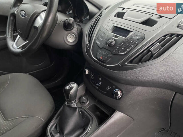 Белый Форд Транзит Курьер, объемом двигателя 1.5 л и пробегом 267 тыс. км за 7300 $, фото 8 на Automoto.ua