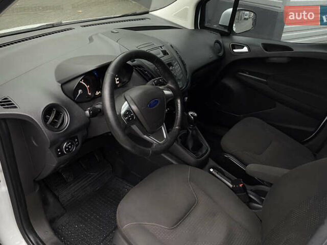 Белый Форд Транзит Курьер, объемом двигателя 1.5 л и пробегом 267 тыс. км за 7300 $, фото 7 на Automoto.ua