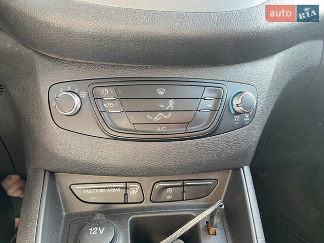 Белый Форд Транзит Курьер, объемом двигателя 1.5 л и пробегом 210 тыс. км за 9700 $, фото 13 на Automoto.ua