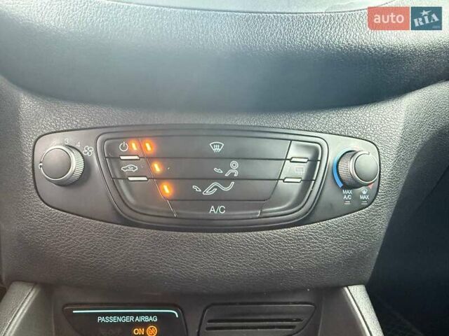 Форд Транзит Кур'єр, об'ємом двигуна 1.5 л та пробігом 192 тис. км за 8490 $, фото 22 на Automoto.ua