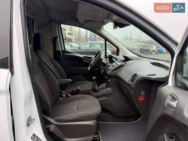 Форд Транзит Кур'єр, об'ємом двигуна 1.5 л та пробігом 192 тис. км за 8490 $, фото 9 на Automoto.ua