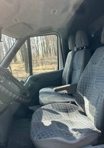 Белый Форд Транзит Кастом, объемом двигателя 2.2 л и пробегом 409 тыс. км за 8500 $, фото 4 на Automoto.ua