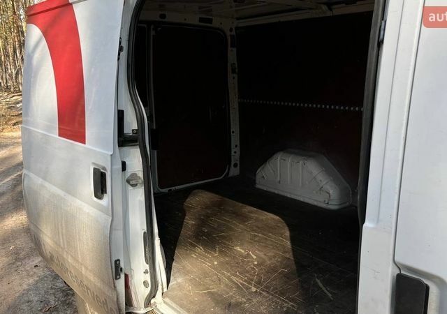 Белый Форд Транзит Кастом, объемом двигателя 2.2 л и пробегом 409 тыс. км за 8500 $, фото 8 на Automoto.ua