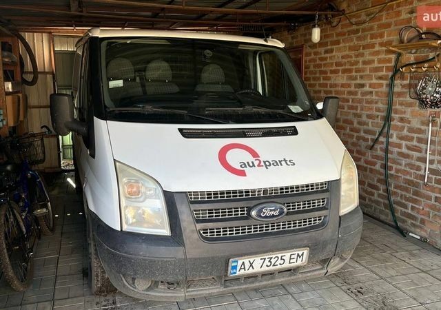 Белый Форд Транзит Кастом, объемом двигателя 2.2 л и пробегом 409 тыс. км за 8500 $, фото 1 на Automoto.ua