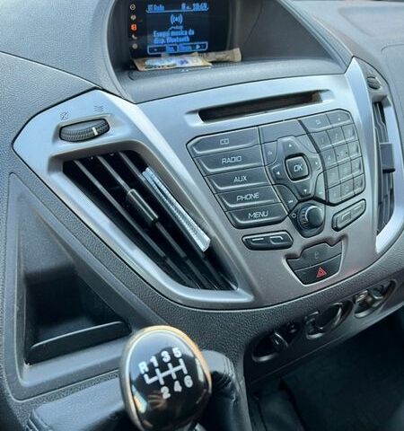 Белый Форд Транзит Кастом, объемом двигателя 2.2 л и пробегом 144 тыс. км за 10000 $, фото 9 на Automoto.ua