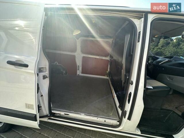 Белый Форд Транзит Кастом, объемом двигателя 2.2 л и пробегом 350 тыс. км за 10000 $, фото 19 на Automoto.ua