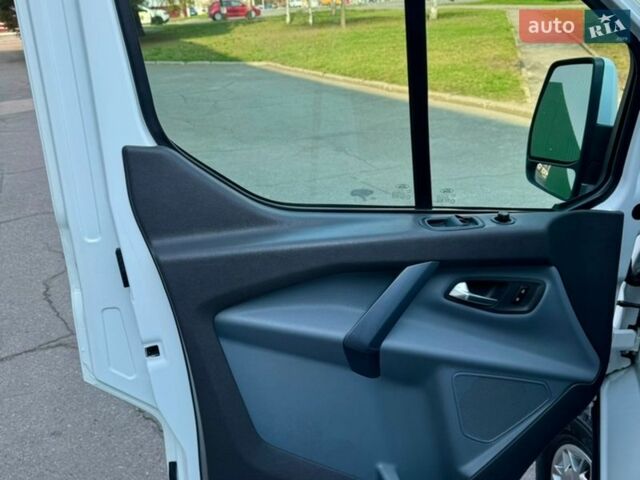 Білий Форд Транзит Кастом, об'ємом двигуна 2.2 л та пробігом 256 тис. км за 12350 $, фото 29 на Automoto.ua