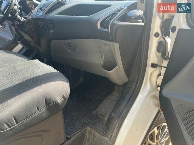 Білий Форд Транзит Кастом, об'ємом двигуна 2.2 л та пробігом 393 тис. км за 9800 $, фото 19 на Automoto.ua