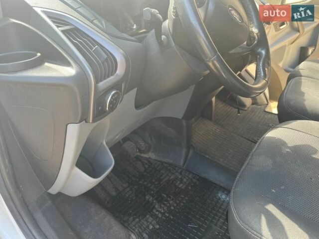 Білий Форд Транзит Кастом, об'ємом двигуна 2.2 л та пробігом 393 тис. км за 9800 $, фото 15 на Automoto.ua