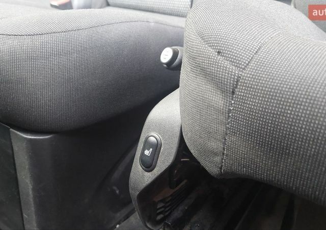 Білий Форд Транзит Кастом, об'ємом двигуна 2.2 л та пробігом 253 тис. км за 13990 $, фото 20 на Automoto.ua