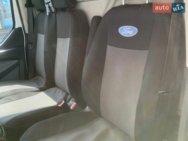 Белый Форд Транзит Кастом, объемом двигателя 2.2 л и пробегом 390 тыс. км за 10200 $, фото 2 на Automoto.ua