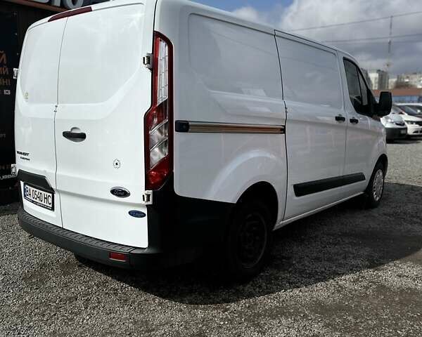 Белый Форд Транзит Кастом, объемом двигателя 2.2 л и пробегом 280 тыс. км за 15500 $, фото 1 на Automoto.ua