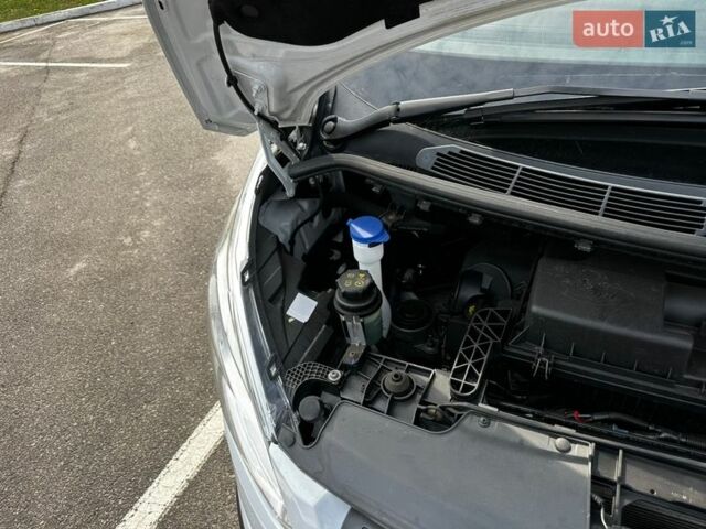 Білий Форд Транзит Кастом, об'ємом двигуна 2.2 л та пробігом 235 тис. км за 13250 $, фото 39 на Automoto.ua