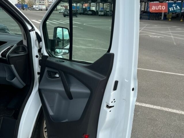Белый Форд Транзит Кастом, объемом двигателя 2.2 л и пробегом 335 тыс. км за 10500 $, фото 18 на Automoto.ua
