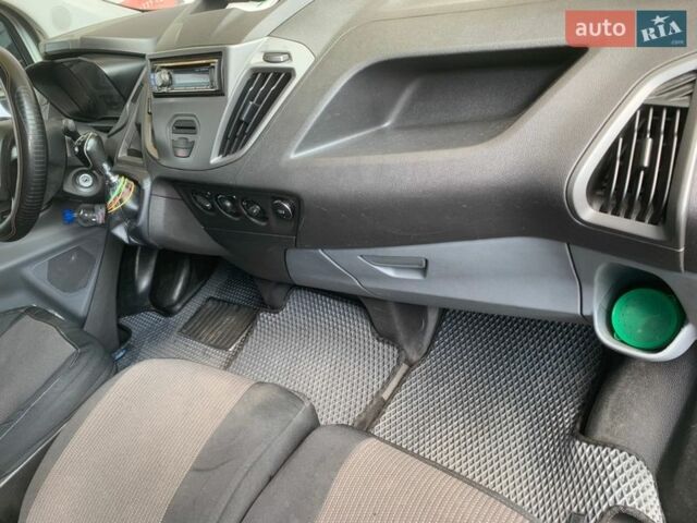 Белый Форд Транзит Кастом, объемом двигателя 2.2 л и пробегом 390 тыс. км за 10200 $, фото 6 на Automoto.ua